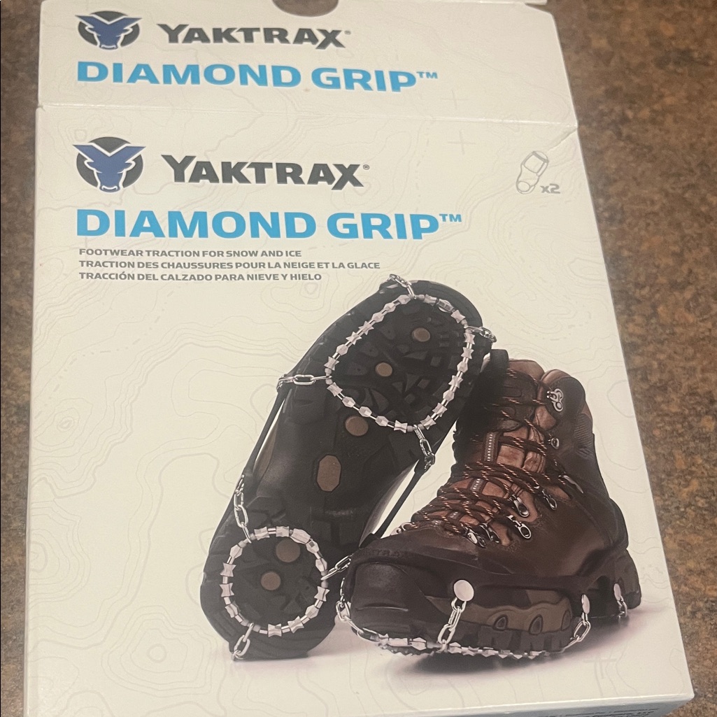 Yaktrax Diamond Grip Ice Traction Cleats - Black/Silver. Size Medium.